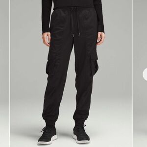 Lululemon Dance Studio Relaxed-Fit Mid-Rise Cargo Jogger - L